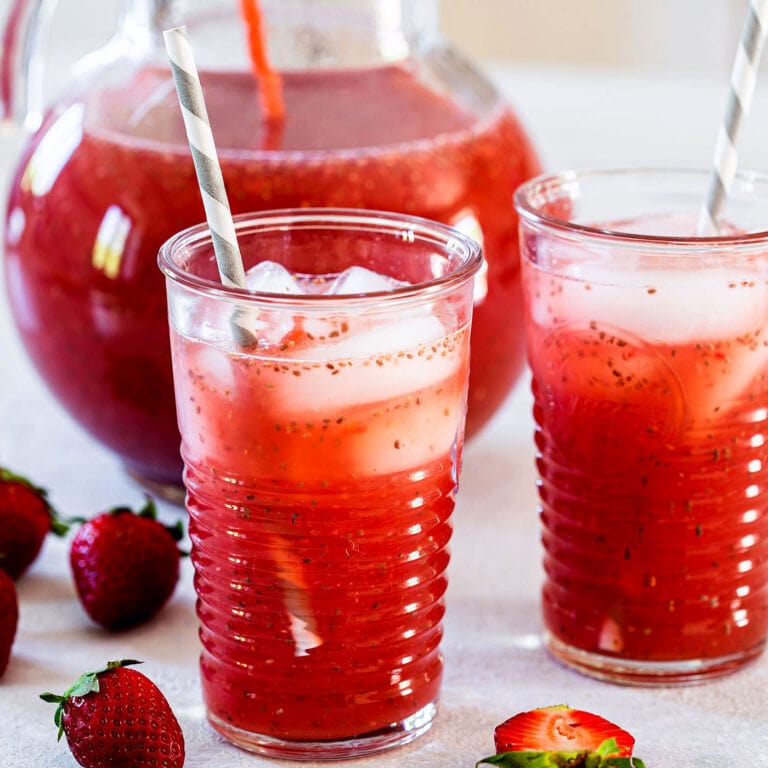 Agua de fresa & chia (strawberry fresca)