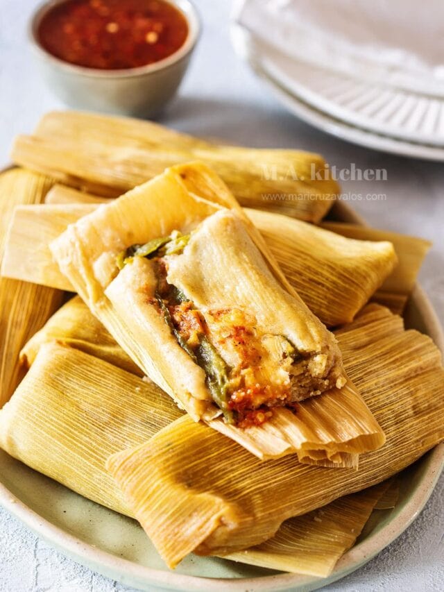 Tamales de Rajas | Mexican Cheese and Peppers Tamales