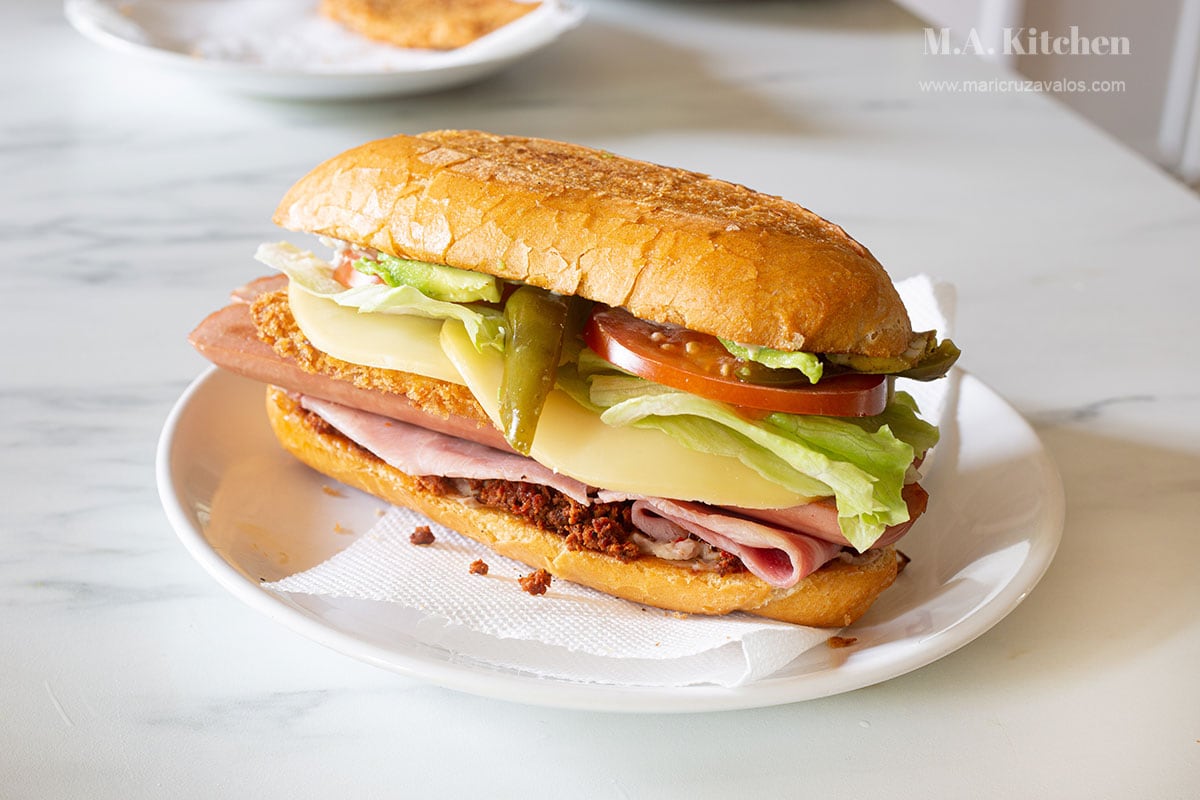 Torta cubana freshly made and placed in a plate.