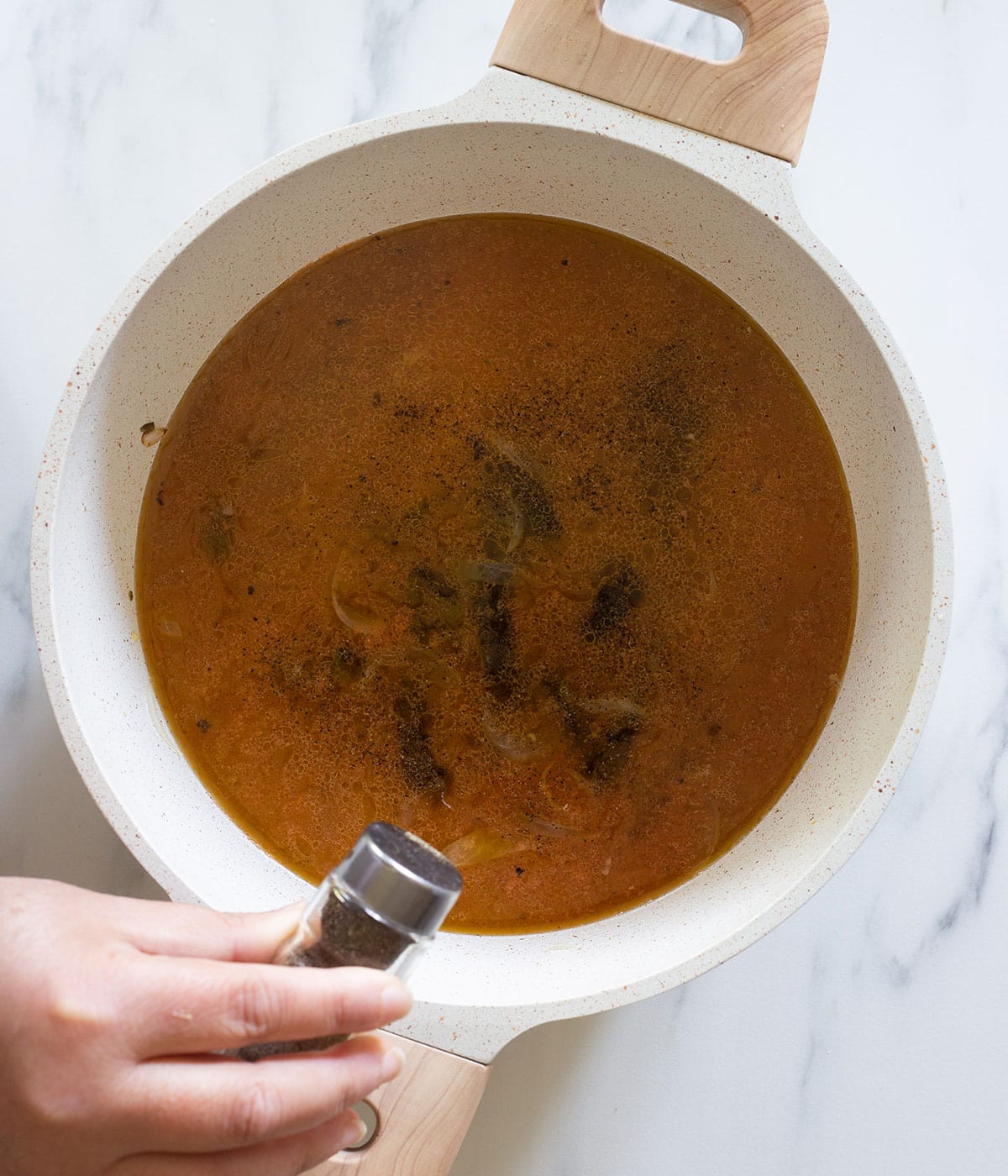 Seasoning sopa de elote.