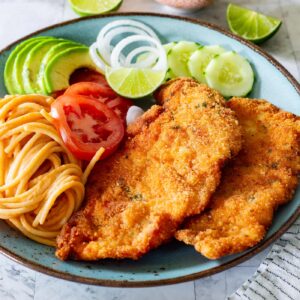 Milanesas de pollo empanizadas recipe.