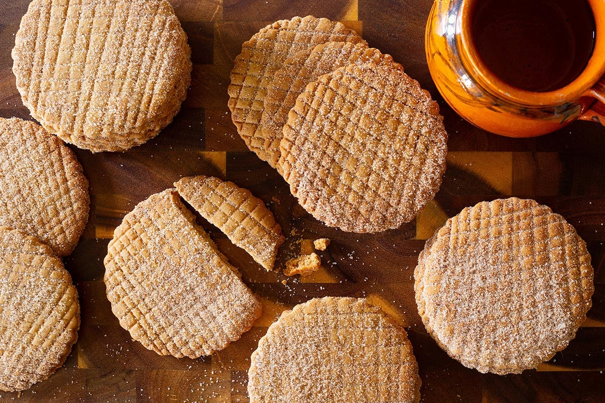 Copycat Canelitas Bimbo, cinnamon flavored cookies from Mexico.
